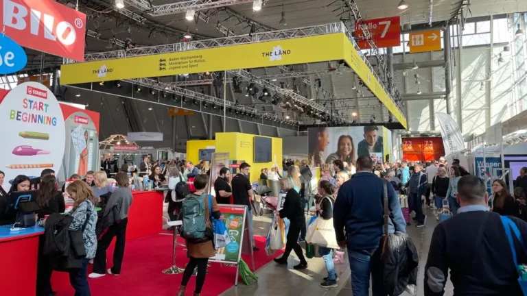 KB-Designagentur-Stuttgart-Crossmedia-Messestand-didacta-2025-KM-BW-1